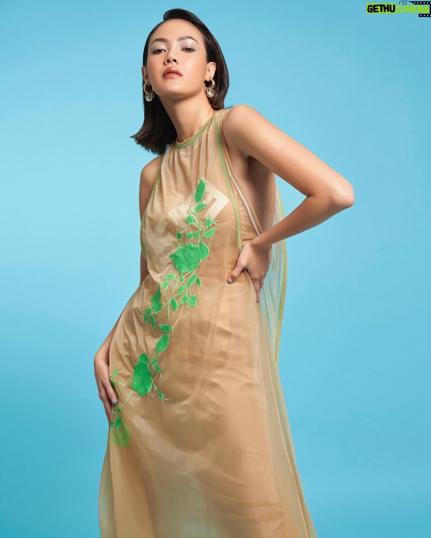 Della Dartyan - 3 Likes - @fendi @time.international
Photographer @ervina.claudia
Stylist @ivanteguhsantoso
Make Up @editwithmakeup
Hair do @kandykonde
Retoucher @carolinewijaya_
@untoldstudio.id