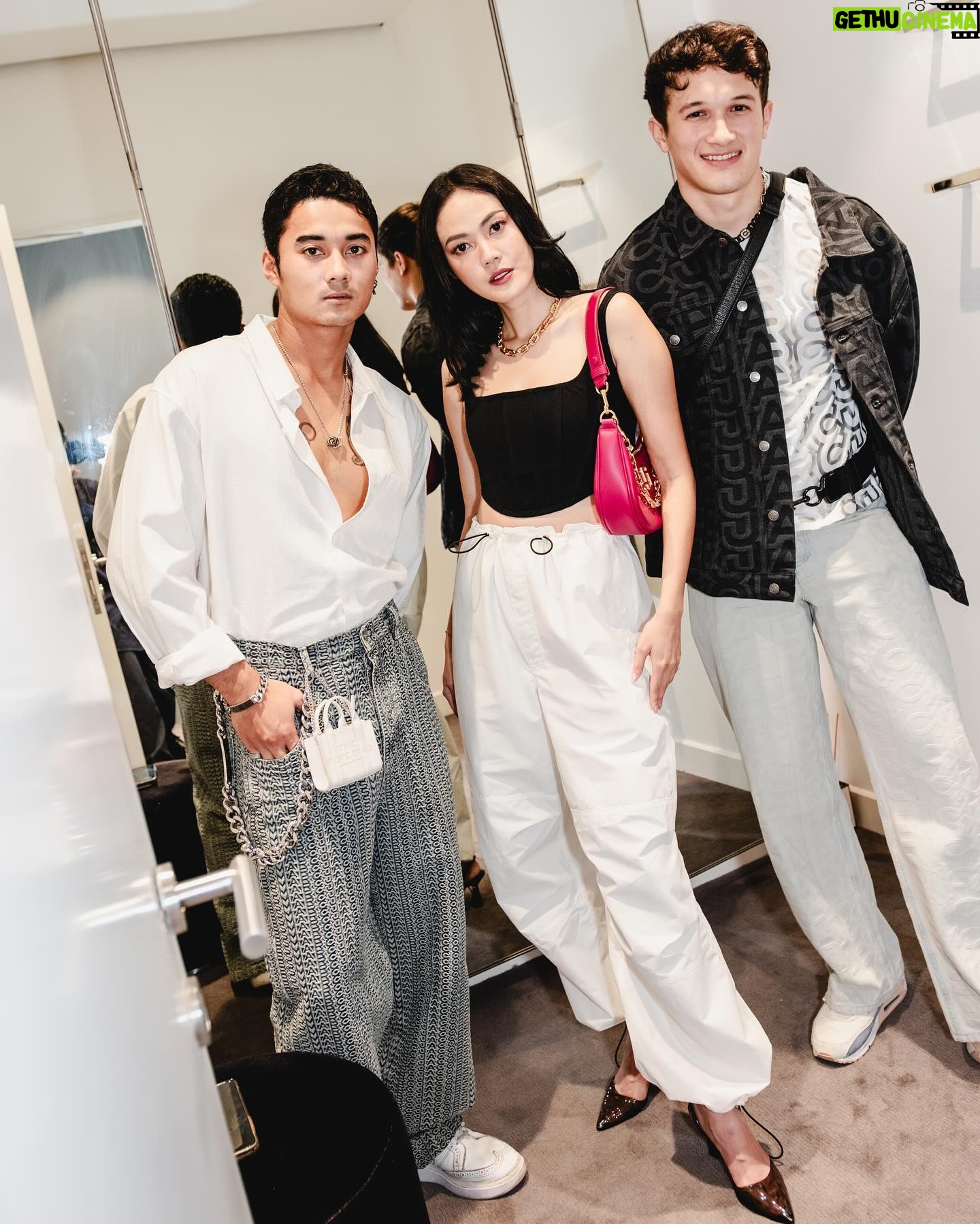 Della Dartyan - 3 Likes - Indulging in the timeless elegance of Marc Jacobs Resort 2023 – where style meets unforgettable moments. ✨
@marcjacobs @gapluxury