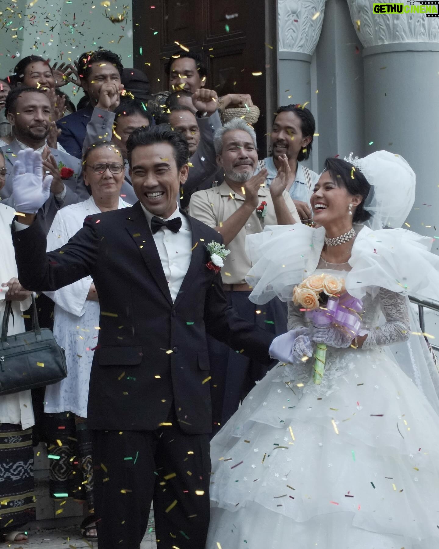 Della Dartyan - 3 Likes - Sedikit BTS : Ellyas Pical.
Episode terakhir 5 dan 6 sudah tayang di @primevideoid 🥊🔥