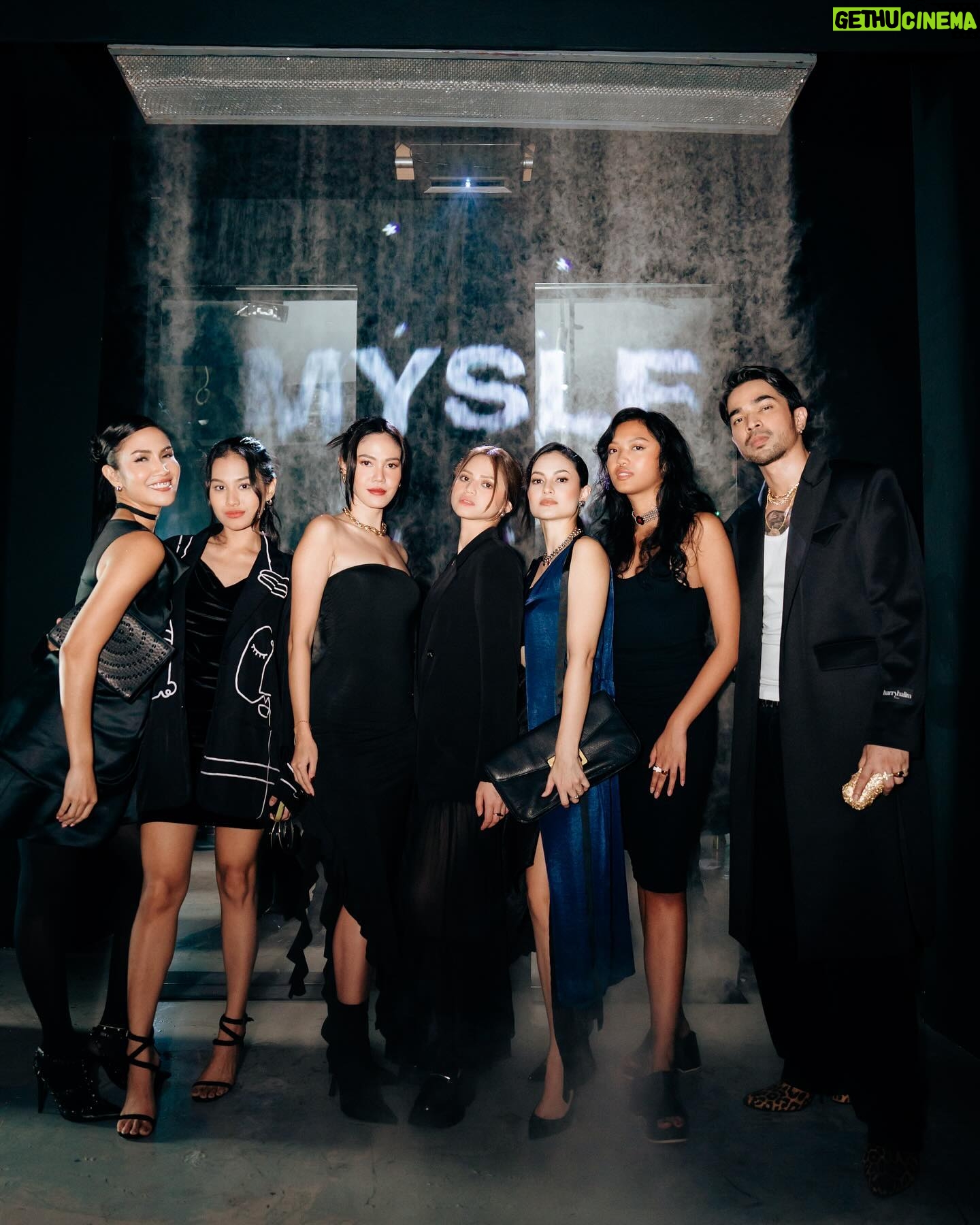 Della Dartyan - 3 Likes - Celebrating MYSLF, the new fragrance from @yslbeauty ✨
#MYSLF #YSLBeautyID
📸 @snap.nuel