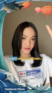 Della Dartyan Instagram - Selamat Tahun Baru Imlek! Seperti yang kita tahu, memakan sirip hiu merupakan salah satu tradisi hari raya ini. Tapi, tahukah kamu bahwa tradisi ini membuat predator puncak lautan kita terancam punah 😢🦈 Mari kita rayakan imlek tanpa hidangan sup sirip hiu, demi menjaga ekosistem laut yang lebih sehat. Baca informasi lebih lanjut di sosharks.wwf.id ya! Semoga Tahun Naga Kayu ini memberikan kemakmuran bagi kita dan alam kita 🐉🪵 #ImlekBebasHiu #Imlek2024 #SOSharks #SaveOurSharks #Connect2Ocean #NatureMatters #TogetherPossible