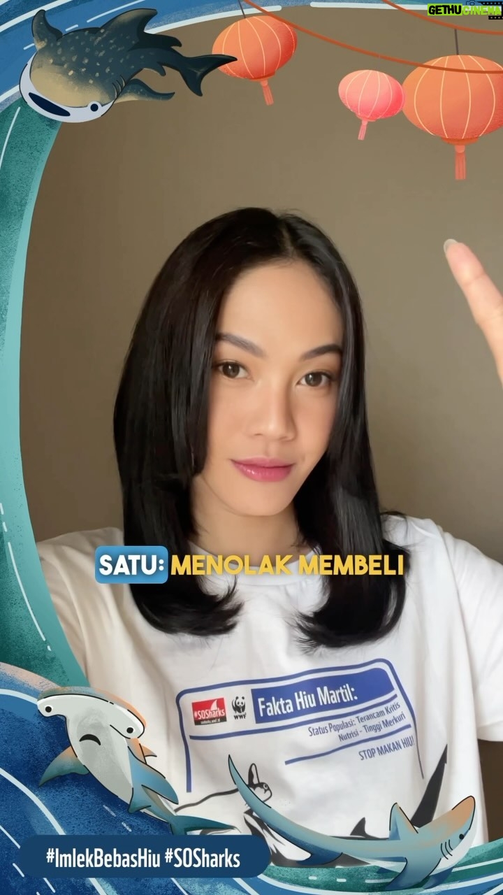 Della Dartyan - 585 Likes - Selamat Tahun Baru Imlek!
Seperti yang kita tahu, memakan sirip hiu merupakan salah satu tradisi hari raya ini. Tapi, tahukah kamu bahwa tradisi ini membuat predator puncak lautan kita terancam punah 😢🦈
Mari kita rayakan imlek tanpa hidangan sup sirip hiu, demi menjaga ekosistem laut yang lebih sehat. Baca informasi lebih lanjut di sosharks.wwf.id ya!
Semoga Tahun Naga Kayu ini memberikan kemakmuran bagi kita dan alam kita 🐉🪵
#ImlekBebasHiu #Imlek2024 #SOSharks #SaveOurSharks #Connect2Ocean #NatureMatters #TogetherPossible
