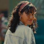 Della Dartyan Instagram - Ellyas Pical sudah tayang di @primevideoid ✨ Akhirnya bisa posting look ini. Rina Siahaya, salah satu karakter yang paling berkesan untukku. Par @drg.rina_siahaya Mama Rina danke banya su kasi doa deng berkat. Danke lai su sabar deng beta walaupun beta batanya paleng banya slama riset par periapan syuting 💙🫶🏻🤗
