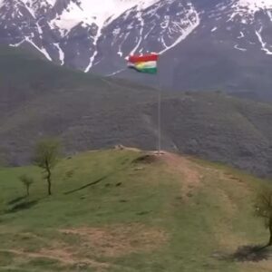 Delnya Mohammadi Instagram - بەرزی ئاڵای كوردوستانمان
لەسەر شانی باڵای شەهیدەكانمانە🦋