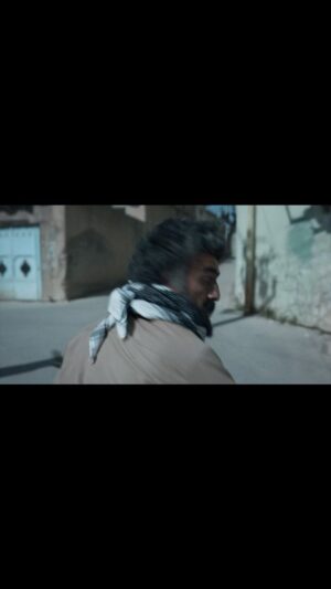 Delnya Mohammadi Instagram - یەكەم ترەیلەری فیلمی سینەمایی ١٩٨٨
وەك ئەكتەری سەرەكی بەشدار بووم 
بەم زوانە لە سینەماكان پێكەوە دەبینە بینەری 
 @1988_film 
@hezhwanov 
@hoomanbehmanesh 
@hamid_yosof 
@shamaly_abarash 
@trendycastagency 
@zarya.same