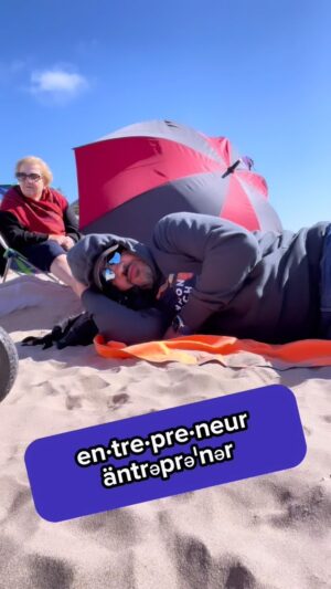 Demet Tuncer Instagram - Cannon Beach incileri… “ENTREPRENEUR” -GİRİŞİMCİ İŞ KADIN VEYA ERKEK
Ne garip ve anlamsızca, hunharca yazılmış bir kelime! Ama çok basit, korkma….
Kes-böl-fethet!

Entre- fransız gibi düşün… antre, evin antresi gibi…
Preneur- “r” fasulyeden… neur-nıuur gibi oku… ne oldu…
P(ı) nıuur….
Heepsini birleştir… antrepınuur….. e bu kadarını yaptıysan o zaman bir “r”den birşey olmaz…
Antr pRınuur dene bak olduuuuu!!!

Nasıl, kolay yapabildin değil mi?😉❤️ Sen herşeyi yaparsın! YETER Kİ PES ETMEDEN DENE!! 🌺✨✨

.
.
.
.
.
#pronunciation #speakenglish #studyenglish #learningenglish #englishlearning #englishclass #englishvocabulary #englishcourse #ingl #easyenglish #learnenglishonline #vocab #ingilizcedersi #ingilizce #ingilizceogren #ingilizceogreniyorum #ingilizcekelimeler #ingilizceöğreniyorum #ingilizcem #basitingilizce #turkishactress #ingilizceöğren #yabancidil #i̇ngilizce #ingilizcen #ingilizcepratik