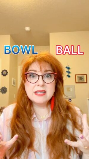 Demet Tuncer Instagram - İkisinin arasındaki farkı buluuun!!😉

BOWL, BALL’a karşı!!!

Nasıl daha iyi aklınızda kaldı mı şimdi? Açıklayıcı oldu mu?

Başka karıştırdığın kelimeler varsa yazsana!!

Fidyoyu paylaşmayı unutmaaaa!✨🥳🥳
.
.
.
.
.
.
.
@tcmeb #demettuncer #ingilizceöğren #ingilizceogreniyorum #ingilizcetelaffuz #telaffuz #i̇ngilizcekelimeler #ingilizcekelimeler