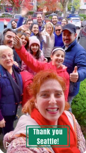 Demet Tuncer Instagram - Amerika Konser Serisi - SEATTLE, Washington

Harikaydın Seattle! @tacawa_info 
Böyle anlamlı gün için konser seri startını vermek ilk öpücük gibiydi… Asla unutulmayacak! 

Hem Cumhuriyet kızının, anneannemin doğum günü, hem Cumhuriyetimizin 100. yılına bir yakın adım daha….
Gazi Mustafa Kemalimizi, dünya vizyonerini, özgürlüğümüzü, hakkımızı, özgüven ve onurumuzu bize geri kazanan okyanus gözlümüzü ve yol arkadaşlarını hep beraber minnetle ve saygıyla, sevgiyle andık!… Seneye daha da büyük coşkuyla 100. Yılımız kutlamak için haydi Amerika’da yine buluşalım!!

Kimler benle?