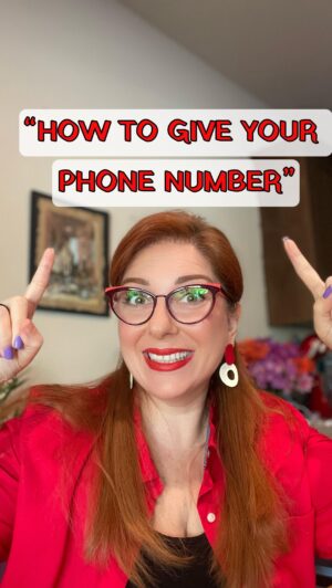 Demet Tuncer Instagram - “CAN I HAVE YOUR PHONE NUMBER?!”
HOW TO GIVE YOUR PHONE NUMBER IN ENGLISH?!

Aklıma geldi dedim yahu ben bunu ne zaman öğrenmiştim belki bilmeyenler vardır, paylaşayım dedim…. Bu arada nımarayı tamamen kafamdan attım, umarım tutmaz!🙈🤪 yurtdışı aramayın şimdi sabah sabah veya akşam akşam 🤣🤣

Umarım işe yaraaar!! Yaradı mı, yorum bırakmayı unutma!!❤️
