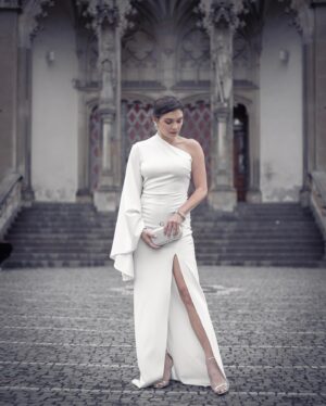 Denisa Pfauserová Instagram - Mám stejně jako většina lidí problém se sebevědomím. Ale tohle byl jeden z těch večerů, kdy vám to prostě děsně sekne a vy to víte! 😎

@anamecz