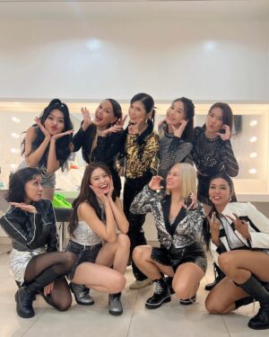 Denise Camillia Tan Instagram - Ready to BOOMBAYAH tonight ❤️‍🔥

Catch us LIVE tonight at 7:30pm on @mewatch.mediacorp for #PresidentsStarCharity ! 

#mediacorpPresidentsStarCharity