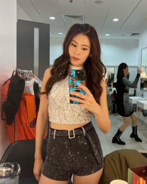 Denise Camillia Tan Instagram - Ready to BOOMBAYAH tonight ❤️‍🔥

Catch us LIVE tonight at 7:30pm on @mewatch.mediacorp for #PresidentsStarCharity ! 

#mediacorpPresidentsStarCharity