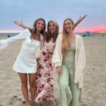 Denise Austin Instagram – Happy #InternationalWomensDay!!!! YESSSS!! We are STRONGER TOGETHER!!! Each and every day I am so thankful to be side by side such strong, confident & inspiring women!!! Especially my amazing daughters @kellyaustinmentoring & @katieaustin who are both so kind, so smart and lead with integrity!!! Which warms my heart..proud beyond words. 

My 3 devoted sisters and it all started with our dear Mom who instilled in us girls that we can achieve anything we put our hearts into!!! And to all my wonderful friends, women I work with and YOU!! I am constantly reminded how empowering it is to be a woman!!! There is nothing we can’t achieve as long as we work hard, have faith, stay determined and do everything from a place of love and passion!! Always remember we are stronger together and I will always be here to encourage you and support all of you to live a healthy and happy life!!! Let’s CELEBRATE all women!!! Xoxo