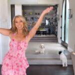 Denise Austin Instagram - Happy FRIYAY everyone!!! This weekend I encourage you to spend some extra quality time with a friend or your loved ones!!! When you think about it, Life is so short we should be truly enjoying and appreciating our dear family and friends every chance we get!! And in case I haven’t said it lately, I really appreciate all of you and I love you ALL!!! I hope you have an amazing weekend!! Xoxo