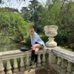 Denisse Peña Instagram - 🦢🫂🧚🏻 @pullandbear #pullandbearcommunity