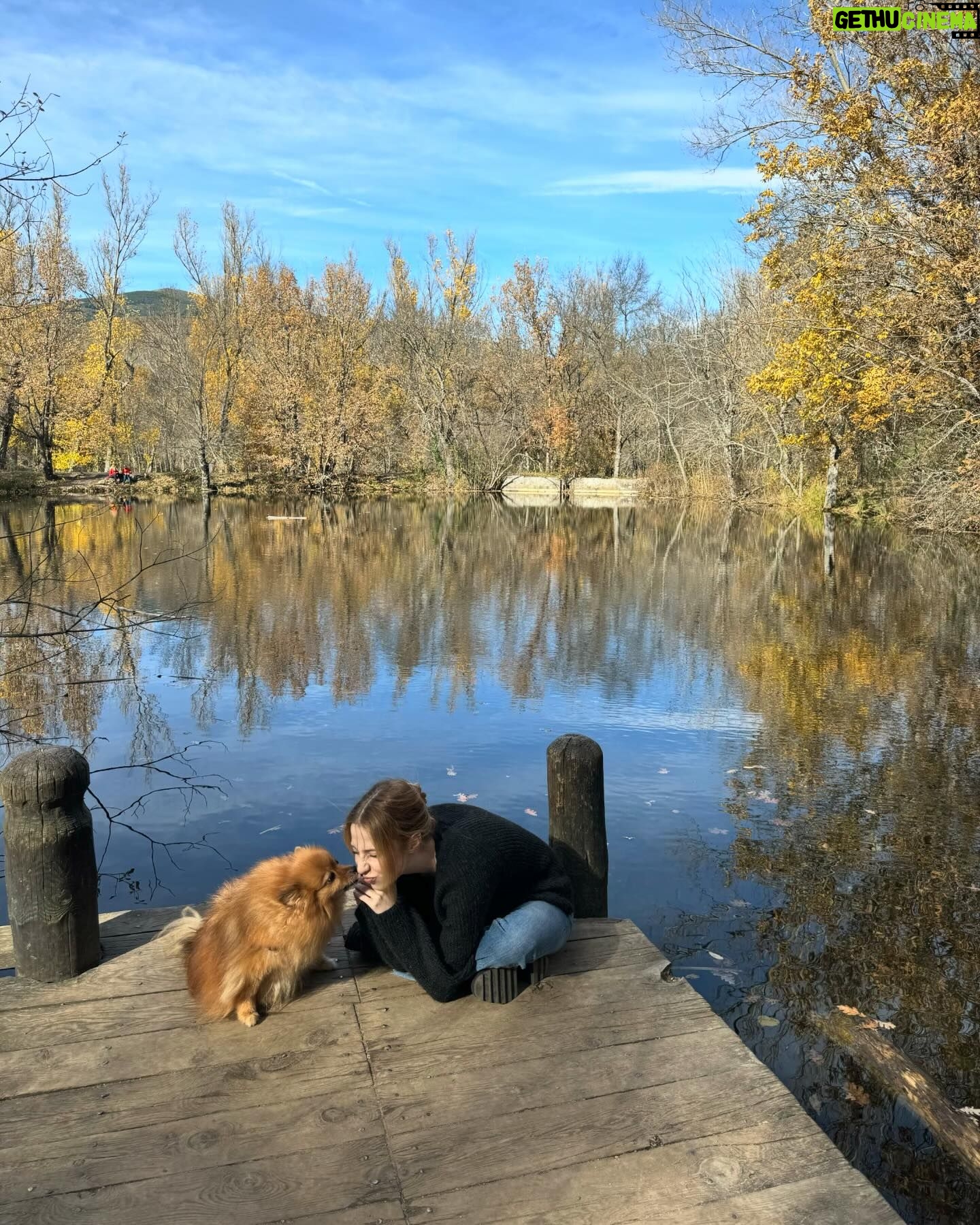 Denisse Peña Instagram - Loving my season 🍂🤎