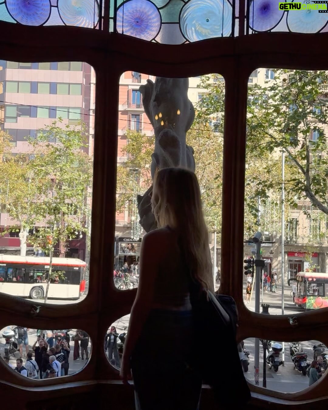 Denisse Peña - 15.3K Likes - Una chica muy feliz 48h en Bcn haciendo todos los planes de turista posibles ✨