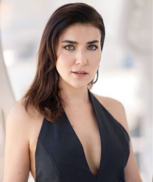 Deniz Bolışık Instagram - 🖤

@sebnemdemirtm @sebnemdemir___ 
📷 @berkay.gulum @iyitamaam 
💄 @nesekayanese 
👠 @prfabricofficial @ireminancu