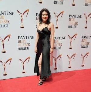 Deniz Bolışık Instagram - 🖤