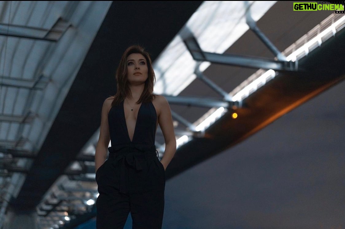 Deniz Bolışık - 2.9K Likes - 🖤🖤🖤
foto by @bulentbab