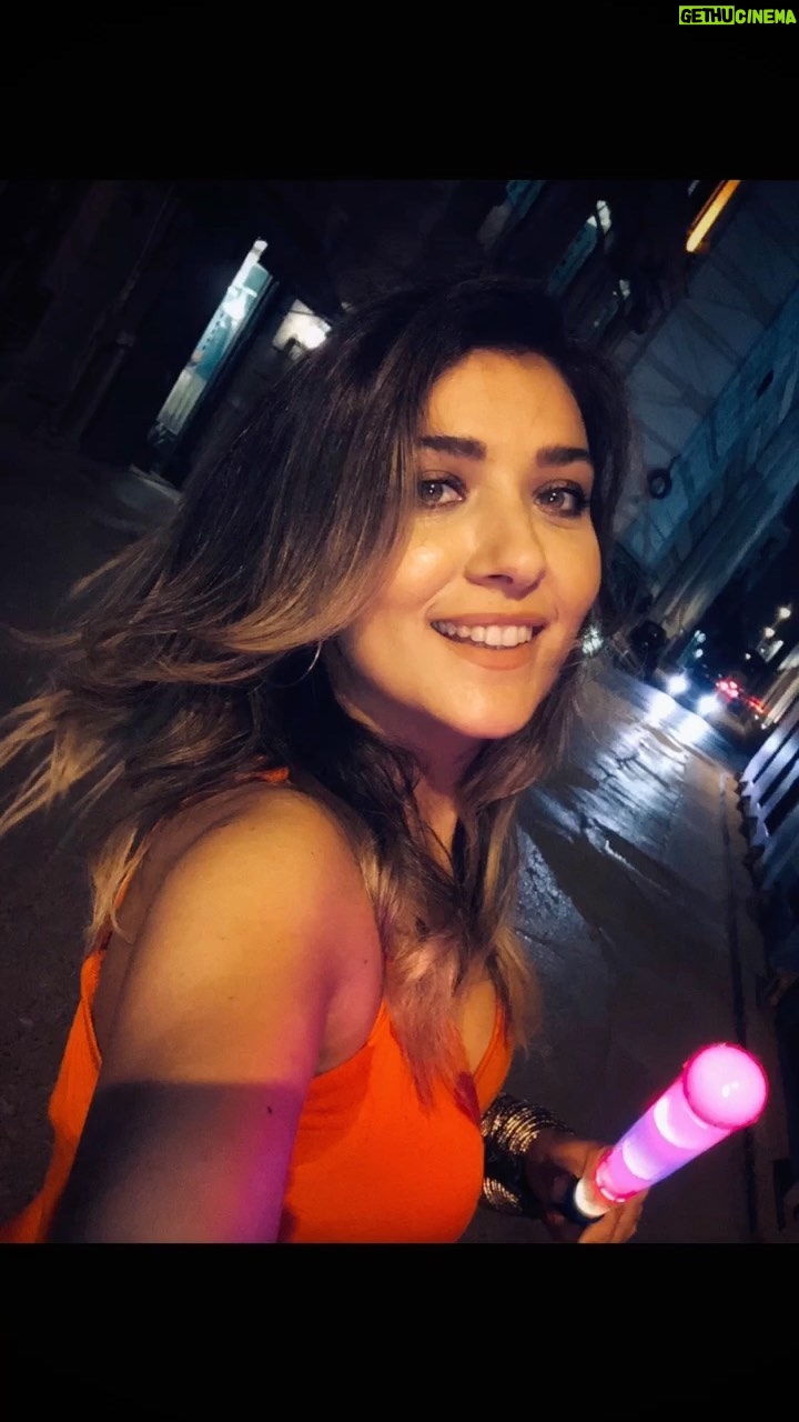 Deniz Bolışık - 2.8K Likes - 🧹🧹Telefon beni temizle diye çığlık atıyor 🧹🧹