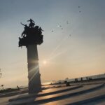 Deniz Barut Instagram - Farkında olmadığımız zamanların yer eden anıları… Geriye bakınca anlaşılan bugün 🤍 İzmir… Ben…