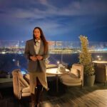 Deniz Barut Instagram – şehrin en güzel manzaralarından birinde…