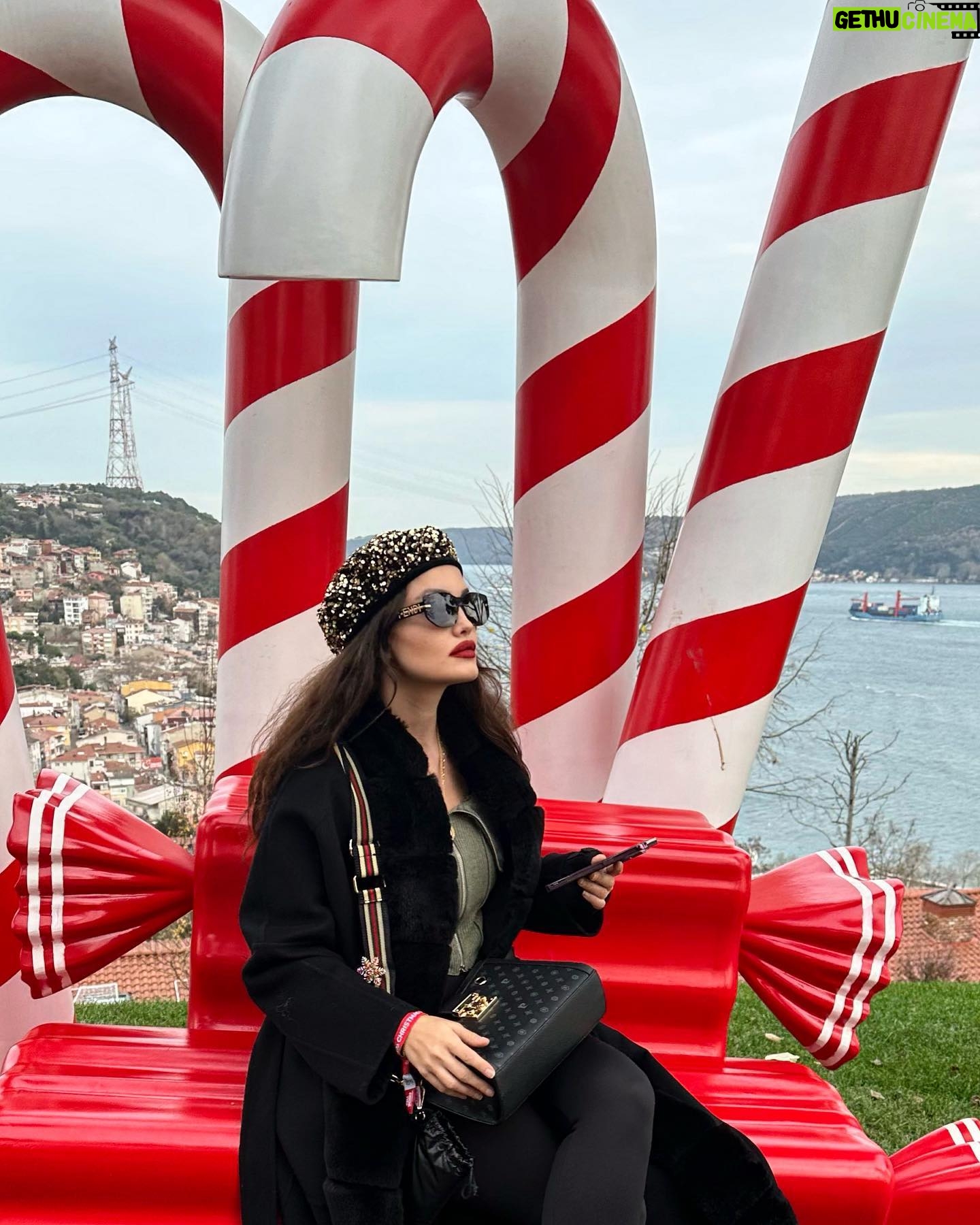 Deniz Durmaz Instagram - Hangiiiisiiiii favoooorinnnn? 😎