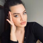 Deniz Durmaz Instagram - You choose 1 or 2🤔😘😘