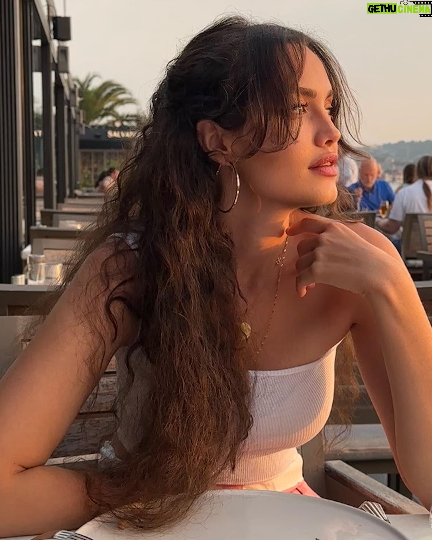 Deniz Durmaz Instagram - Son fotoğraf gerçeği yansıtıyor😀 (Şu dutluklar bizim şu arsalar da…) 😁
