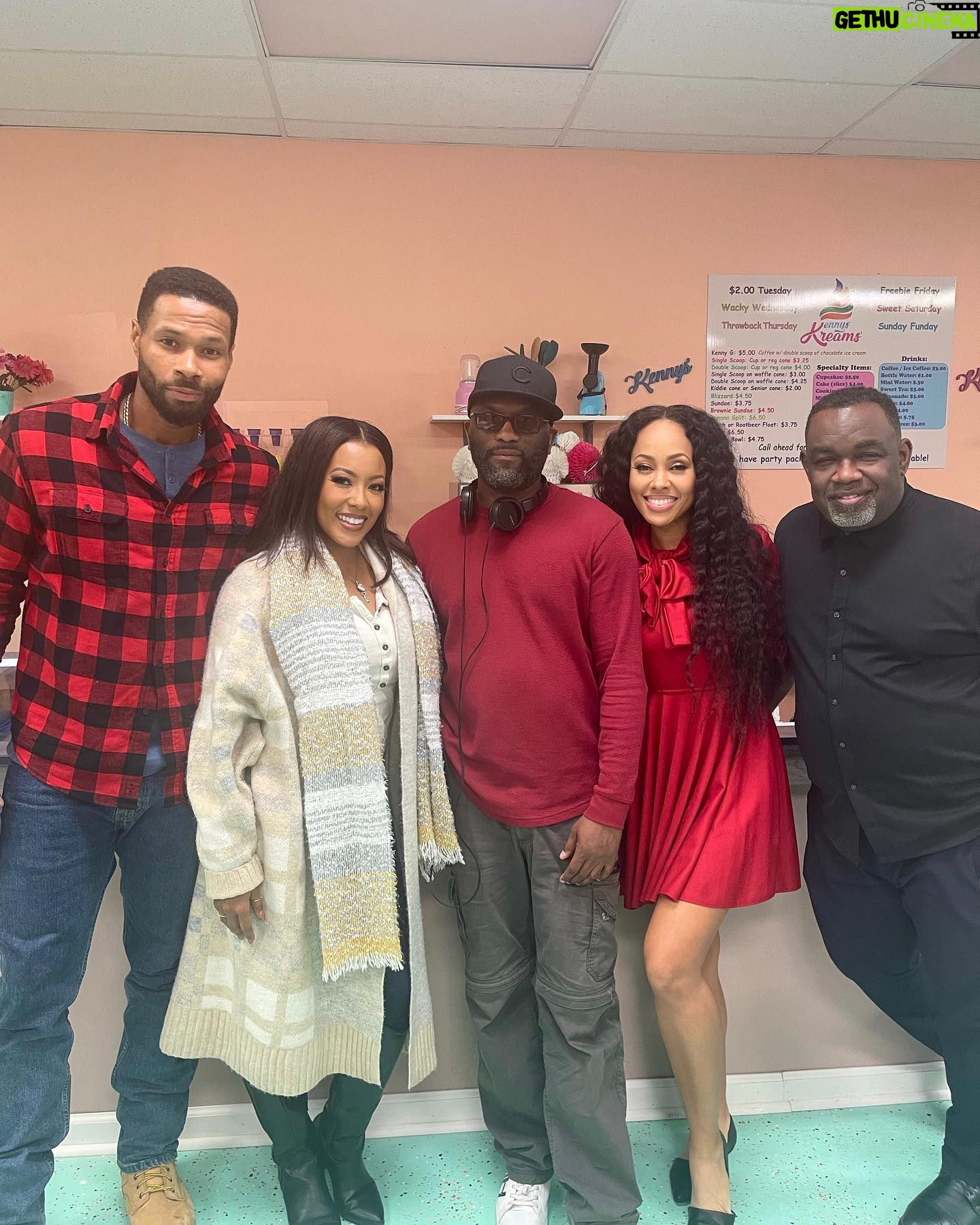 Denyce Lawton Instagram - AND THATS A WRAP on #SouthHaven aka #FatimahAndMarie (well kinda 😂) 🫶🏽🫶🏽🫶🏽♥️♥️♥️ This one was a special one for so many reasons I’ll share later but very grateful for the hardworking crew, dope and generous writer / director @mark_harris_1555filmworks and the entire cast who gave their all SERIOUSLY!! But specifically Mr @karonjosephriley !!!! You did that brother! We did that! Thank you for being such a selfless and gracious leading man, team player and partner in crime on this! You gave and allowed me my space to feel safe in my authentic craft and gave me what many actors don’t… your all in every scene even when it wasn’t your coverage! THANK YOU ALL! I had a blast! 🫶🏽♥️ This one is gonna make y’all 😭😭 THANK YOU MARK! 🫶🏽🫶🏽 for trusting me with not just FATIMAH but everything you allowed me to bring to your vision and story! Thank you for the creative freedom and giving us a comfortable space to be free 🥰🥰🥰