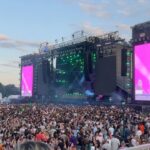 Denyzee Instagram - Photo dump de hier. Je vis ma meilleure vie 😻🎉🤍 Soirée electro au @festivaleteqc c’était incroyable, avec @nervomusic @gryffin et @illenium quelle soirée! Comment se passe votre été? Est-ce que vous êtes déjà allé dans un festival de musique? #music #musicfestival #festival #festivaloutfit #feq #festivaldetedequebec #festivaleteqc