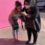 Denyzee Instagram - Souvenir d’un cool photoshoot à Los Angeles 📸 avec la merveilleuse @tammievalerofficial. J’ai toujours rêvé faire des shooting photo, pourtant je suis toujours gênée quand vient le moment d’être devant la caméra et de paraître décontractée. Je met mon cerveau sur off et je souris 😂😂 J’adore trouver un photographe dans les endroits que je visite et immortaliser ces moments, c’est comme un petit cadeau que je me fais, pour avoir un souvenir des moments heureux que je vis 🤍 un peu de self love, ça fait du bien et je vous encourage à prendre ce petit temps de bonheur pour vous, même si ça vous gêne. Quelle est la chose que vous aimeriez faire mais que vous n’osez pas? Hâte de lire vos commentaires 🎉 #fashion #photoshoot #la #losangeles #outfit #ootd #fashionblogger #fashionstyle #trusttheprocess #trust #confiance #motivation #motivational #paulsmith #paulsmithpinkwall #pinkwall #pinkaesthetic