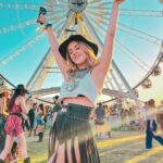 Denyzee Instagram - Coachella jour 1 #coachella #outfit 🎡☀️ expérience au top dans un des plus gros festival de musique des USA. Notez mon outfit /10! #coachellaoutfit #coachellastyle #ootd #music