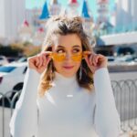 Denyzee Instagram - Always trust the process… ⭐️ encore avec la merveilleuse @marinaandcamera pour ce shooting à Las Vegas, j’étais tellement gênée et je suis pas à l’aise en shooting photo, surtout en pleine foule mais le résultat est fouuuuu 😨🎉 Quelle est la chose qui t’intimide le plus? #fashion #photoshoot #lasvegas #vegas #outfit #ootd #fashionblogger #fashionstyle #trusttheprocess #trust #confiance #motivation #motivational #wedding #weddingphotography #weddingdress #weddinginspiration