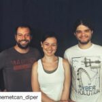 Derya Artemel Instagram - #Repost @memetcan_diper with @get_repost ・・・ Bizim Tiyatro’nun 2019-2020 sezonunda sahneleyeceği Roland Topor’un Masanın Altında oyunu provaları devam ediyor.. 😊 @bizim_tiyatro #rolandtopor #masanınaltında #bizimtiyatro