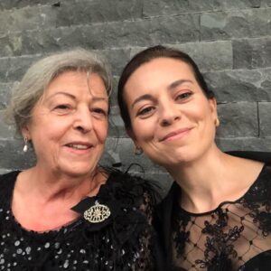 Derya Artemel Instagram - #KendiDüşenAğlamaz kamera arkası ve çok sevdiğim bir aile :) ❤️
