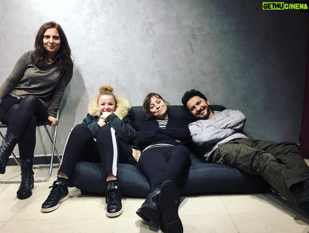 Derya Artemel - 5.6K Likes - “Empatopya” 12 Aralık’ta Artı Sahne’de prömiyer yapıyor. Oyun tarihleri ve bilgi için bkz. @mamarttiyatro #empatopya #homoempathicus