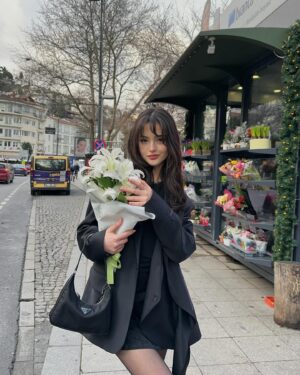 Derya Pınar Ak Instagram - .*･｡ﾟᵕ~☆.*･｡ﾟ
styling: @elifduzgunzzz 
@lesbenjaminsturkiye