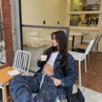 Derya Pınar Ak Instagram – coffee and post
styling: @elifduzgunzzz 💙