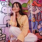Derya Pınar Ak Instagram - Algida yine mutlu etmeye devam ediyor❤ 8 Mayıs’a kadar Kanyon’un ortasındaki bu içinde zaman tünelinden, eğlenceli aktivasyonlara kadar pek çokk şey alan mutluluk müzesini muhakkak ziyaret edin, mutlu olmaya ihtiyacımız var ve tam bu anlar için iyi ki @algidaturkiye var 🥳 #işbirliği #AlgidaMutlulukMuzesi