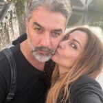 Despina Vandi Instagram - Χρόνια πολλά αγάπη μου!❤️ Να είναι γεμάτα με ευτυχισμένες μέρες και νύχτες! Να κρατιόμαστε έτσι πάντα χέρι-χέρι και να περπατάμε τις διαβάσεις της ζωής! Είσαι ένας υπέροχος άνθρωπος, σύντροφος, φίλος, πατέρας, καλλιτεχνης με τόση γενναιοδωρία ψυχής που σου αξίζουν μόνο τα καλύτερα! Σε λατρευω…❤️