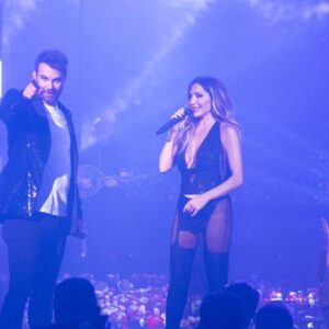 Despina Vandi Instagram - Σας ευχαριστούμε παρα πολύ για τη χθεσινή υποδοχή και τεράστια αγκαλιά που δε σταματήσατε ούτε στιγμή να τραγουδάτε και να χορεύετε!
Καταπληκτική ενέργεια, μεθυστική!!!
@georgesabanis είσαι φανταστικός!!!
@kingsofficial σας λατρευω yahabibia μου!!
Ευχαριστώ όλη την ομάδα μου που ξέρω ποσο πολύ κουράστηκε και δεν έχασε ποτε την καλή της διάθεση που είναι το πιο σημαντικό!!!Τους μουσικούς μου και τους τεχνικούς μου που από Βοστωνη προσγειωθήκαμε Βοτανικό και παρόλη την κούραση ήμασταν εκεί δεμένοι να τα καταφέρουμε!
Ευχαριστώ τον αγαπημένο μου φίλο πάνω από όλα @fokasevagelinos που καθε φορά που συναντιόμαστε το αποτέλεσμα είναι μαγικό καθώς και τον Παντελή Μακα για όλη του την έμπνευση!
@makis_anastasakis καλά κάναμε και δε σε πήραμε μαζί μας στην Αμερική!😂
Το αποτέλεσμα έδειξε πως έπρεπε να μείνεις!
@blathras_tasos το ευχαριστώ είναι λίγο!
Είσαι υπέροχος!
@stavros_papagiannakopoulos σε αγαπάω χρόνια και το ξέρεις!
@brakouliaspanayiotis σε ευχαριστώ που είσαι δίπλα μου έστω κι από μακρυά!😂
@papamerikaterina ακούραστη ψύχραιμη ήρεμη και στα πιο δύσκολα!Σε ευχαριστώ Κατερινιω μου!
Και φυσικά όλο το beauty team μου!
@nakopoulouvaso 
@konstantinosp_8 και @chrysanthithomatos9 αυτήν την υπέρβαση που έκανες δε θα την ξεχάσω ποτε!Σε ευχαριστώ αγάπη μου!
Και για άλλη μια φορά τη μοναδική κορυφαία @celiakritharioti που μέχρι και στη NY κάναμε πρόβες!!!
@iamtheoptimusprime δεν ξεχνιέσαι φυσικά εσυ!😂😂😂
Σας ευχαριστωωωωωωωωωω❤️