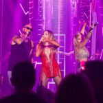 Despina Vandi Instagram - Σας ευχαριστούμε παρα πολύ για τη χθεσινή υποδοχή και τεράστια αγκαλιά που δε σταματήσατε ούτε στιγμή να τραγουδάτε και να χορεύετε! Καταπληκτική ενέργεια, μεθυστική!!! @georgesabanis είσαι φανταστικός!!! @kingsofficial σας λατρευω yahabibia μου!! Ευχαριστώ όλη την ομάδα μου που ξέρω ποσο πολύ κουράστηκε και δεν έχασε ποτε την καλή της διάθεση που είναι το πιο σημαντικό!!!Τους μουσικούς μου και τους τεχνικούς μου που από Βοστωνη προσγειωθήκαμε Βοτανικό και παρόλη την κούραση ήμασταν εκεί δεμένοι να τα καταφέρουμε! Ευχαριστώ τον αγαπημένο μου φίλο πάνω από όλα @fokasevagelinos που καθε φορά που συναντιόμαστε το αποτέλεσμα είναι μαγικό καθώς και τον Παντελή Μακα για όλη του την έμπνευση! @makis_anastasakis καλά κάναμε και δε σε πήραμε μαζί μας στην Αμερική!😂 Το αποτέλεσμα έδειξε πως έπρεπε να μείνεις! @blathras_tasos το ευχαριστώ είναι λίγο! Είσαι υπέροχος! @stavros_papagiannakopoulos σε αγαπάω χρόνια και το ξέρεις! @brakouliaspanayiotis σε ευχαριστώ που είσαι δίπλα μου έστω κι από μακρυά!😂 @papamerikaterina ακούραστη ψύχραιμη ήρεμη και στα πιο δύσκολα!Σε ευχαριστώ Κατερινιω μου! Και φυσικά όλο το beauty team μου! @nakopoulouvaso @konstantinosp_8 και @chrysanthithomatos9 αυτήν την υπέρβαση που έκανες δε θα την ξεχάσω ποτε!Σε ευχαριστώ αγάπη μου! Και για άλλη μια φορά τη μοναδική κορυφαία @celiakritharioti που μέχρι και στη NY κάναμε πρόβες!!! @iamtheoptimusprime δεν ξεχνιέσαι φυσικά εσυ!😂😂😂 Σας ευχαριστωωωωωωωωωω❤️