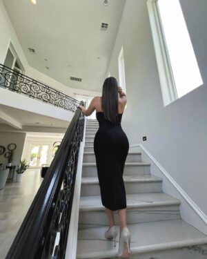 Destiny Monique Instagram - Step your game up or get left behind…..
-
Dress: @bellabarnett.official 
Use my code for $15 off: FDD15
Full try on haul with more stunning dresses coming soon to my YouTube channel. Link in bio! 💎
.
.
.
.
#ad #fashion #style #dress #bellabarnett #bellabarnettcode
