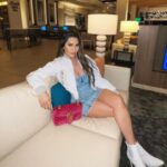 Destiny Monique Instagram – If you don’t see me on IG it’s probably because I’m working on YouTube. I post there 1-2 times a week. (Subscribe, link in bio). 
–
You can also catch me in my story, I update y’all there all the time. Here are some photos in case you missed me. 😁
.
.
.
.
#happymonday