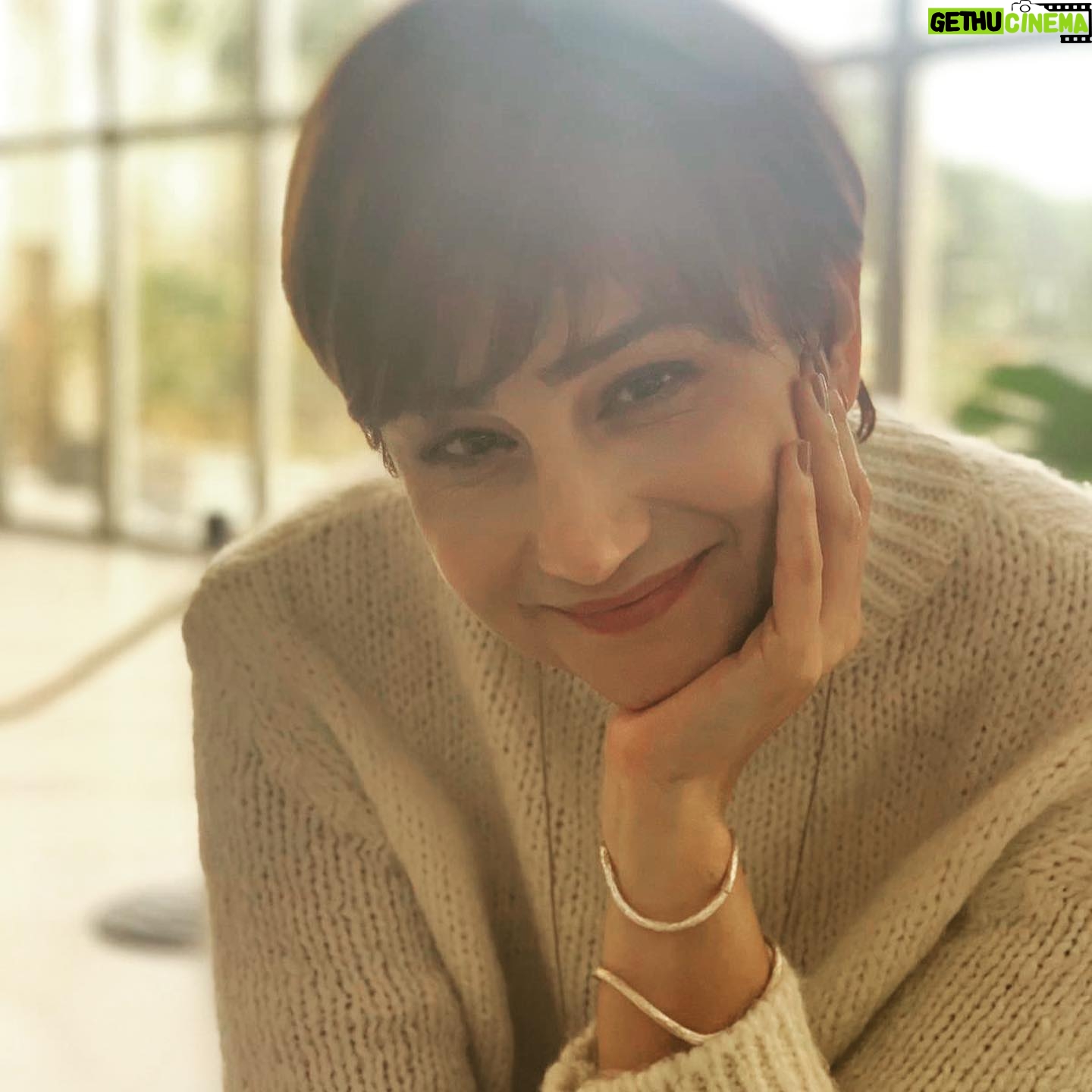 Devin Özgür Çınar - 6.4K Likes - 124 ve 234 nolu bakışlarım.🌹 📷 @nisanceren