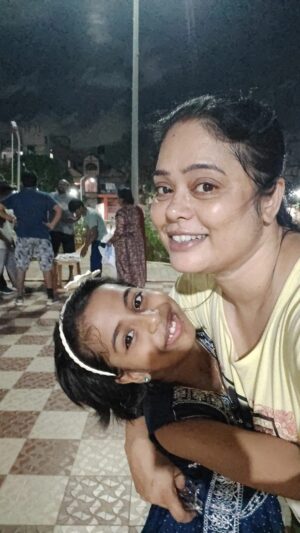 Devipriya Instagram - Reel Atrocities with my park friend yashika.🥰😍🥰
#fun #reels #playful #relaxing #stressrelief #cute #girl