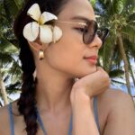 Devon Seron Instagram – Lost in paradise with my heartbeats. 🌴💕