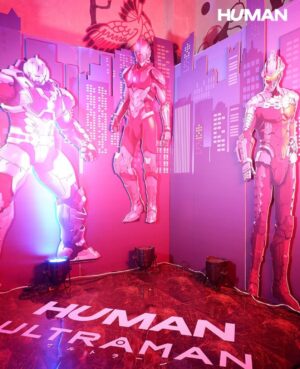 Devon Seron Instagram - HUMAN X ULTRAMAN collaboration on an intergalactic night 🚀⚡️

@human_official 
#HumanXUltraman 
#HumanClothingPH